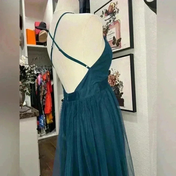Luxxel Sandy Tulle Emerald Green Low-V-Neck Long Dress with Double Slits SZ SM - Picture 10 of 14